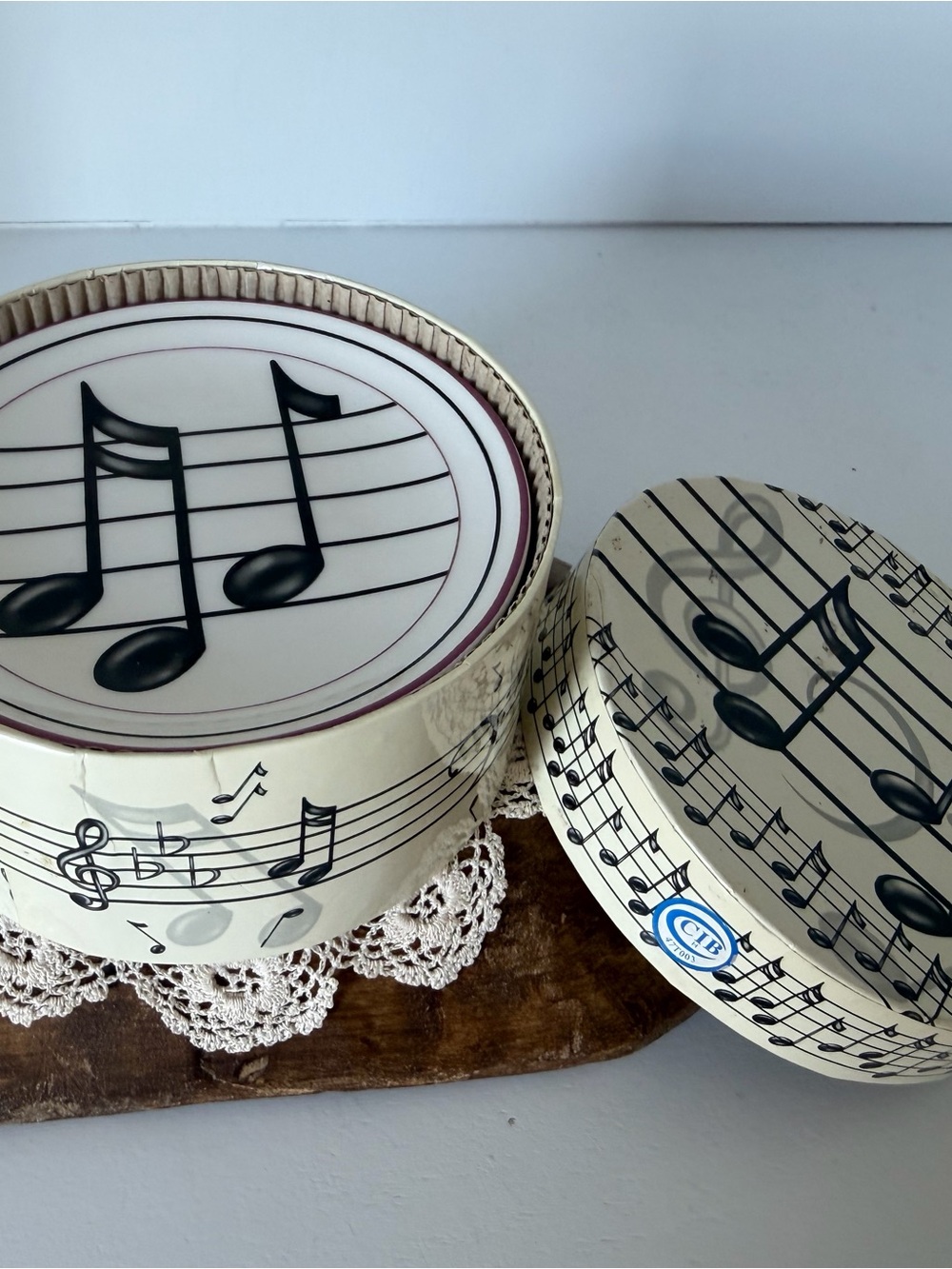 Vintage Musical Plates by MWW